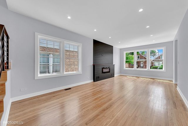 3625 N Nora Avenue, Chicago, IL 60634