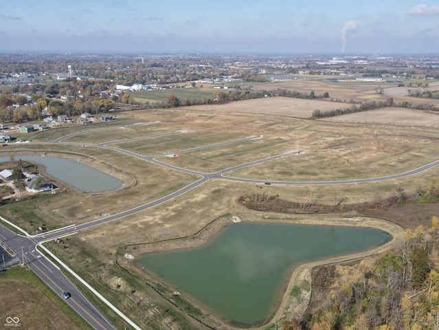 915 Saddlebrook Farms Boulevard, Whiteland, IN 46184