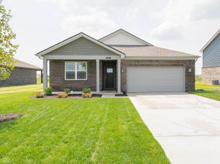 915 Saddlebrook Farms Boulevard, Whiteland, IN 46184