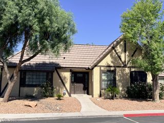 3940 Edgemoor Way, Las Vegas, NV 89121