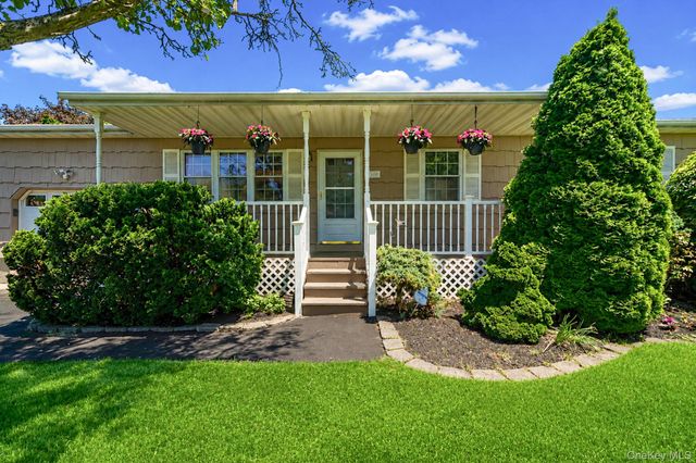 100 Donna Drive, Baiting Hollow, NY 11933