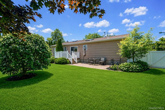 100 Donna Drive, Baiting Hollow, NY 11933