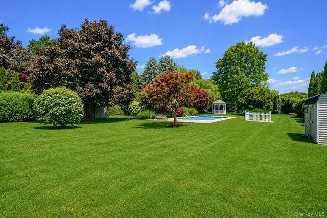 100 Donna Drive, Baiting Hollow, NY 11933