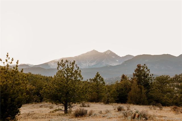 177 Cedar Drive, Lyons, CO 80540