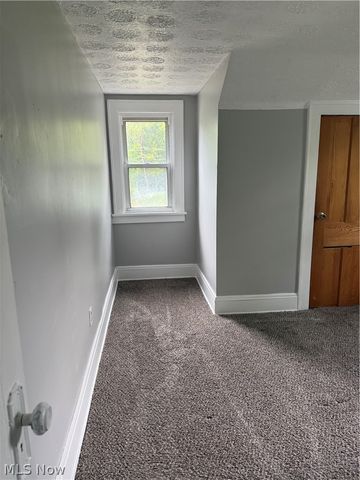 1366 Superior Avenue, Akron, OH 44307
