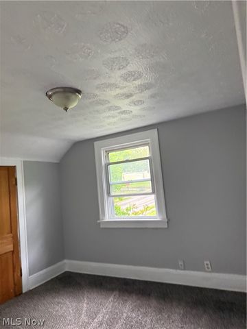 1366 Superior Avenue, Akron, OH 44307