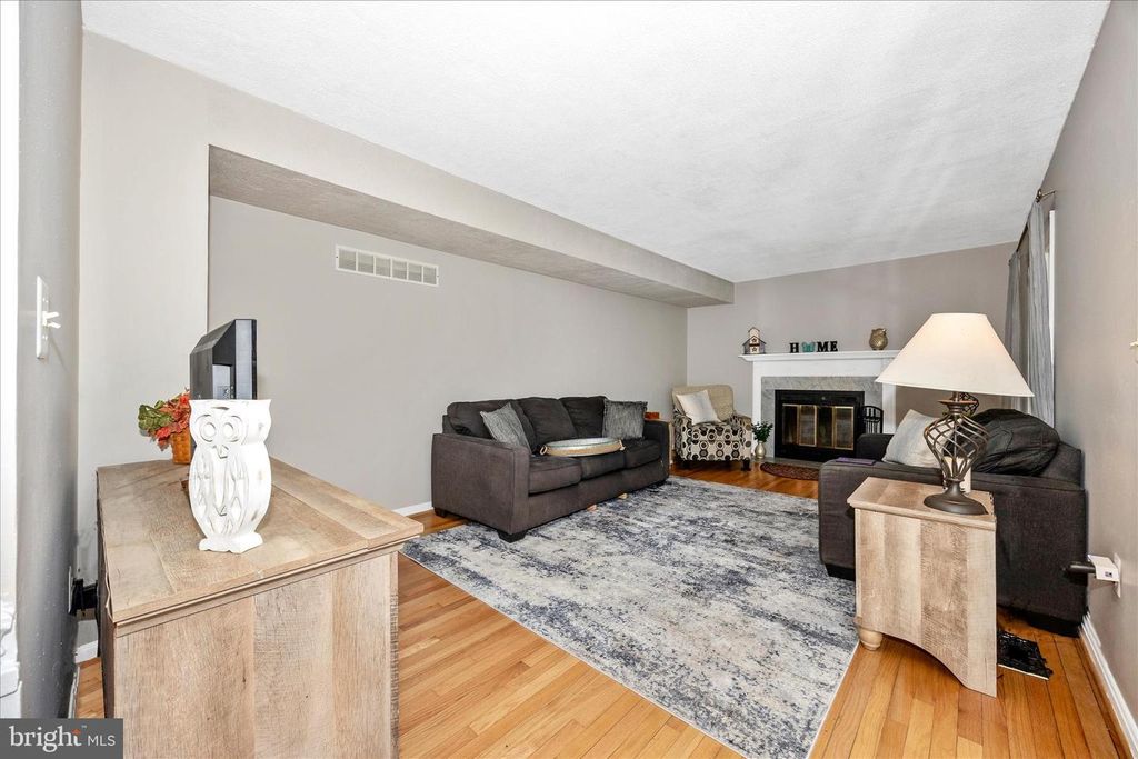 Image 17 of property listing at 1911 STONERIDGE CT, Marriottsville, MD 21104
