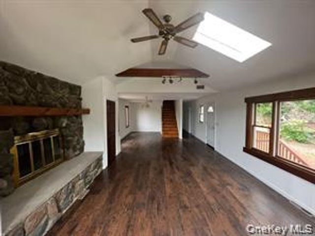 62 Deer Trail S, Greenwood Lake, NY 10925