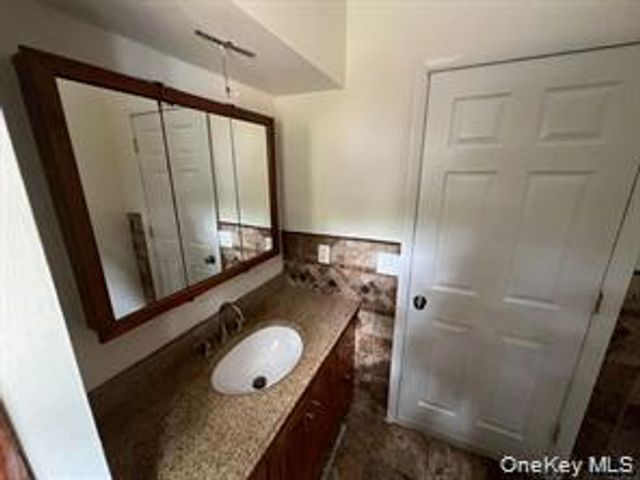 62 Deer Trail S, Greenwood Lake, NY 10925