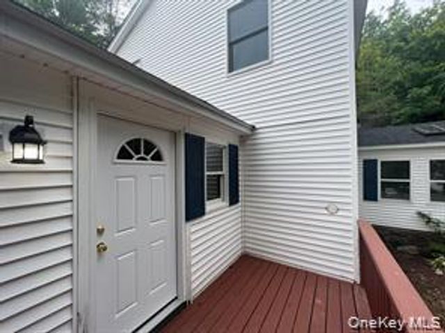 62 Deer Trail S, Greenwood Lake, NY 10925