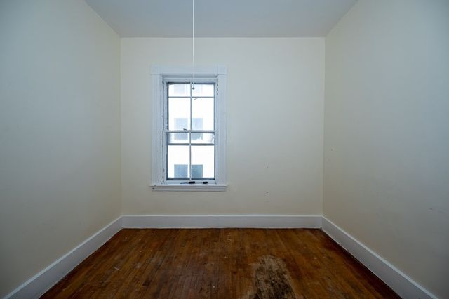 91 Fox St, Worcester, MA 01604