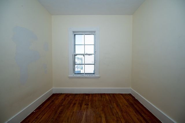 91 Fox St, Worcester, MA 01604