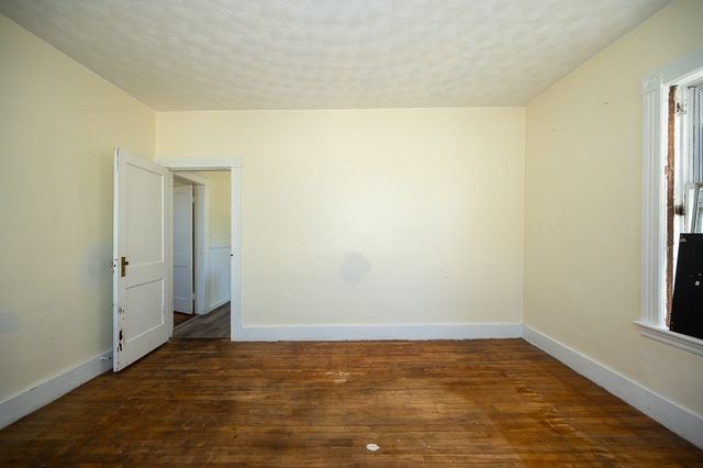 91 Fox St, Worcester, MA 01604