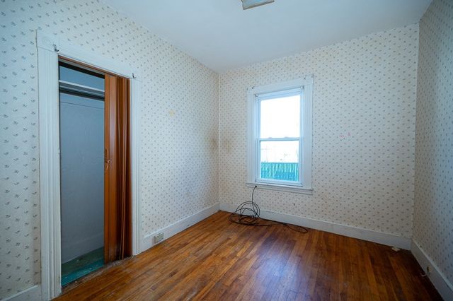 91 Fox St, Worcester, MA 01604