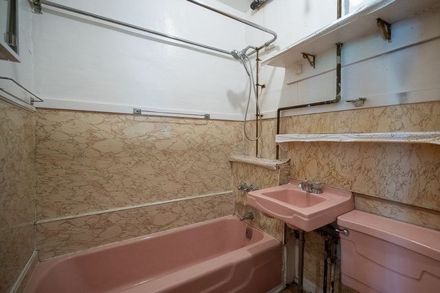 91 Fox St, Worcester, MA 01604