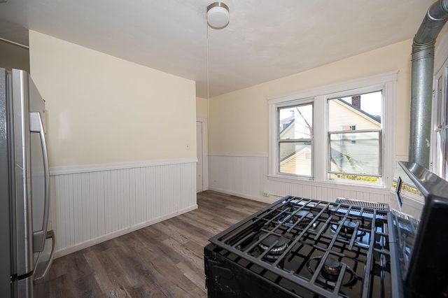 91 Fox St, Worcester, MA 01604