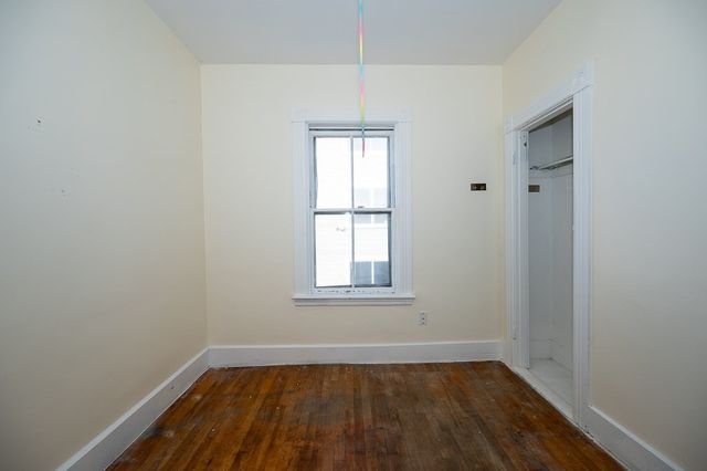 91 Fox St, Worcester, MA 01604