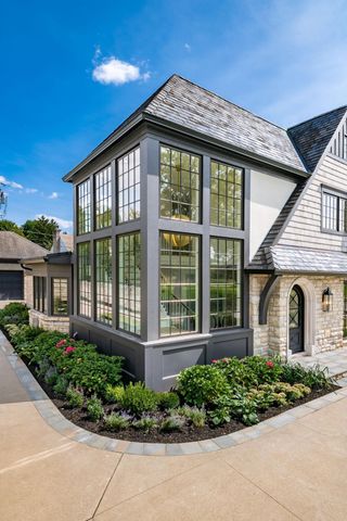 2252 Club Road, Upper Arlington, OH 43221