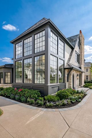 2252 Club Road, Upper Arlington, OH 43221