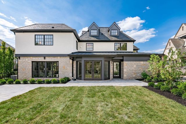 2252 Club Road, Upper Arlington, OH 43221