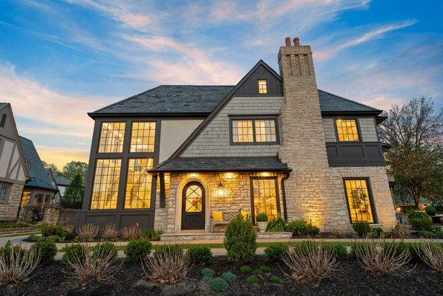 2252 Club Road, Upper Arlington, OH 43221