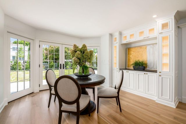 2252 Club Road, Upper Arlington, OH 43221
