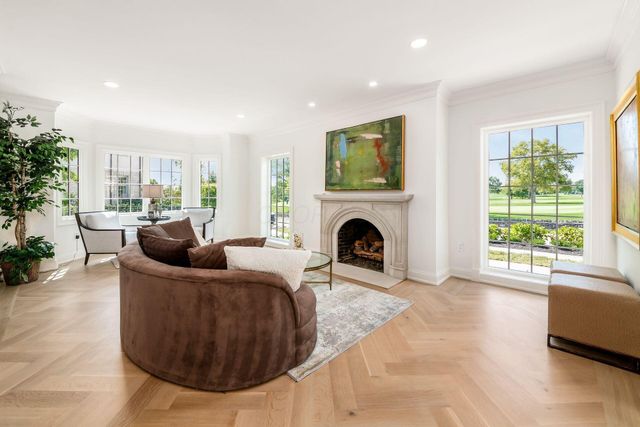 2252 Club Road, Upper Arlington, OH 43221