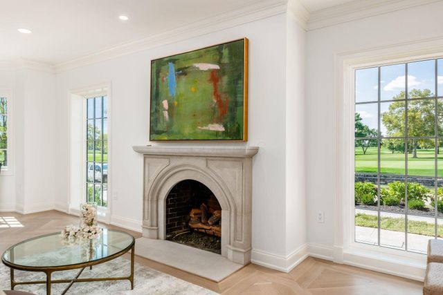 2252 Club Road, Upper Arlington, OH 43221