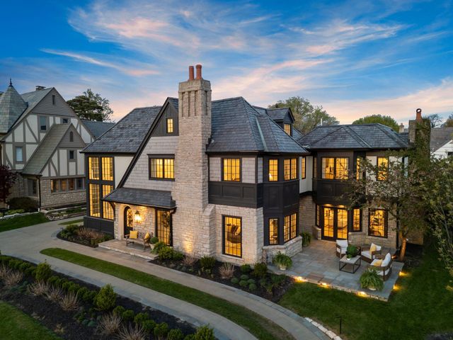 2252 Club Road, Upper Arlington, OH 43221