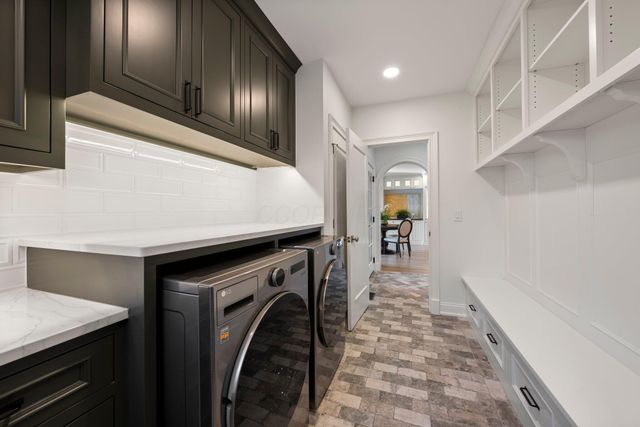 2252 Club Road, Upper Arlington, OH 43221