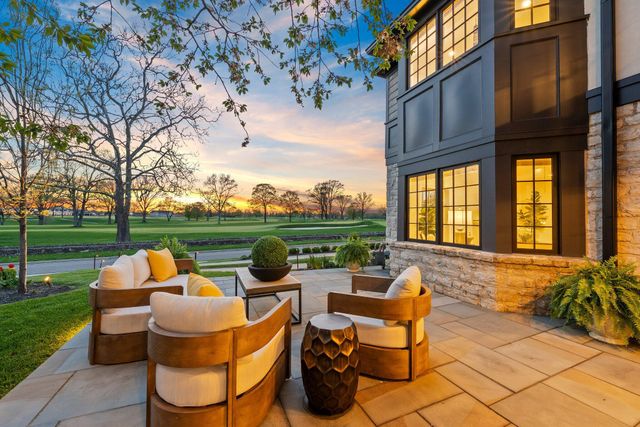 2252 Club Road, Upper Arlington, OH 43221