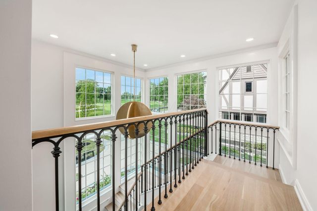 2252 Club Road, Upper Arlington, OH 43221