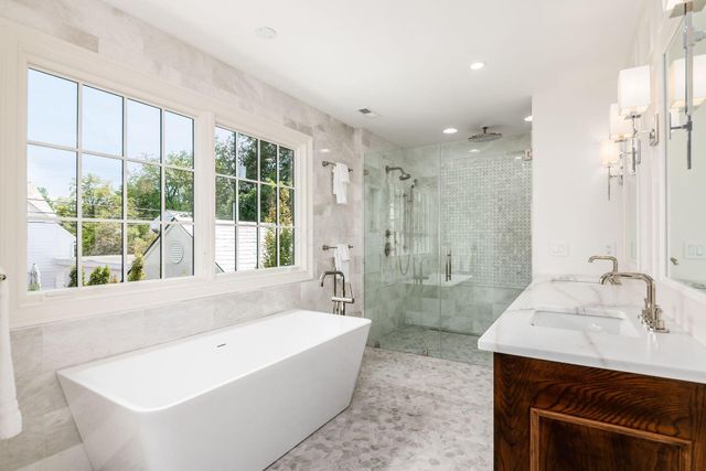 2252 Club Road, Upper Arlington, OH 43221