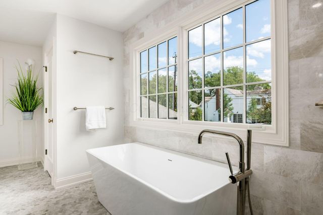 2252 Club Road, Upper Arlington, OH 43221