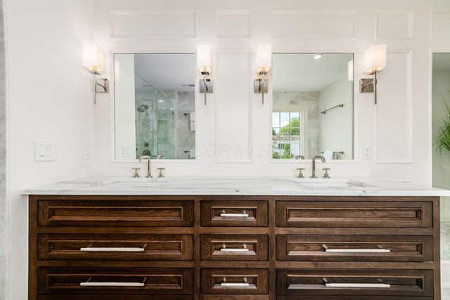 2252 Club Road, Upper Arlington, OH 43221