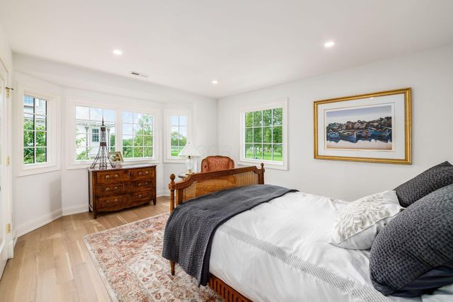 2252 Club Road, Upper Arlington, OH 43221