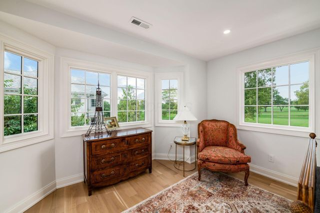 2252 Club Road, Upper Arlington, OH 43221