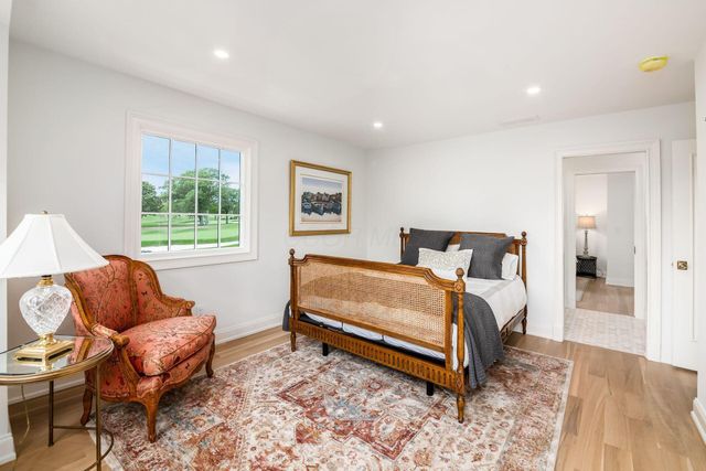 2252 Club Road, Upper Arlington, OH 43221
