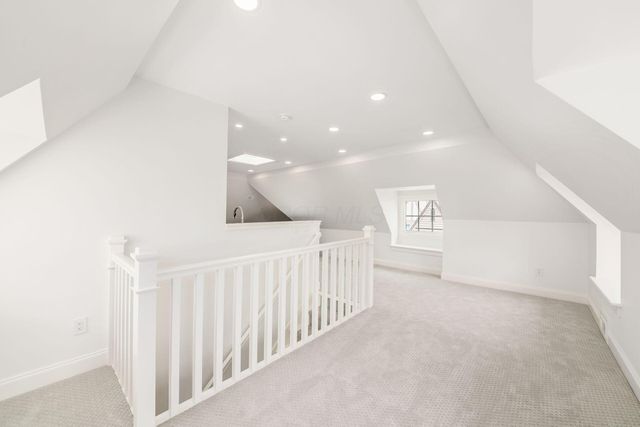 2252 Club Road, Upper Arlington, OH 43221