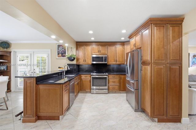 3650 NW 17th Ter, Oakland Park, FL 33309