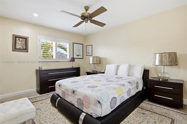 3650 NW 17th Ter, Oakland Park, FL 33309
