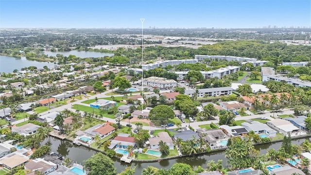 3650 NW 17th Ter, Oakland Park, FL 33309