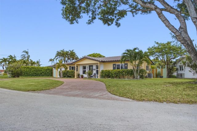 3650 NW 17th Ter, Oakland Park, FL 33309