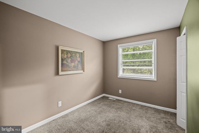 235 WATERFORD RD, Hammonton, NJ 08037