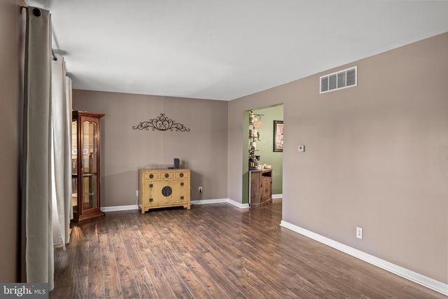 235 WATERFORD RD, Hammonton, NJ 08037