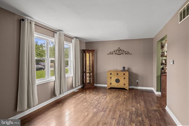 235 WATERFORD RD, Hammonton, NJ 08037