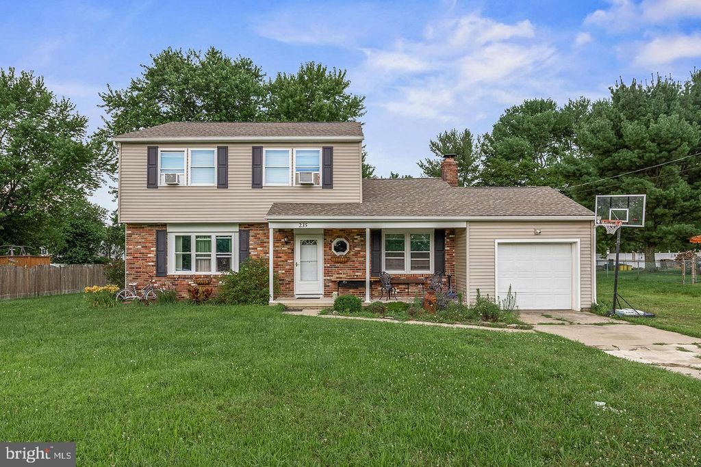 235 WATERFORD RD, Hammonton, NJ 08037