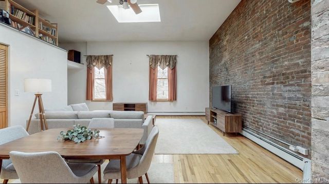304 Waverly Avenue, Brooklyn, NY 11205