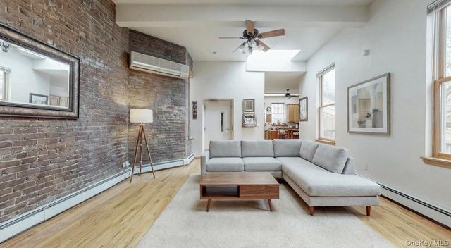 304 Waverly Avenue, Brooklyn, NY 11205