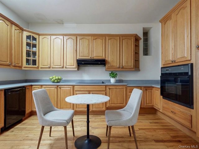 304 Waverly Avenue, Brooklyn, NY 11205